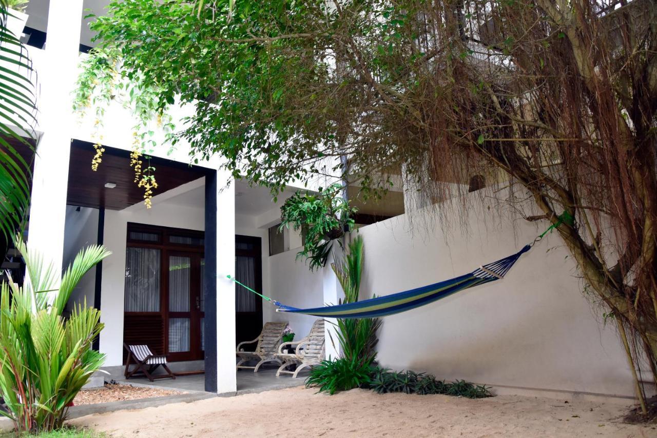 Villa A & A Hikkaduwa Exterior photo